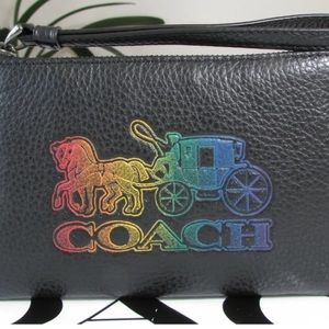 NWT Coach Leather Corner Zip Wristlet With Horse And Carriage C7419 Black Multi